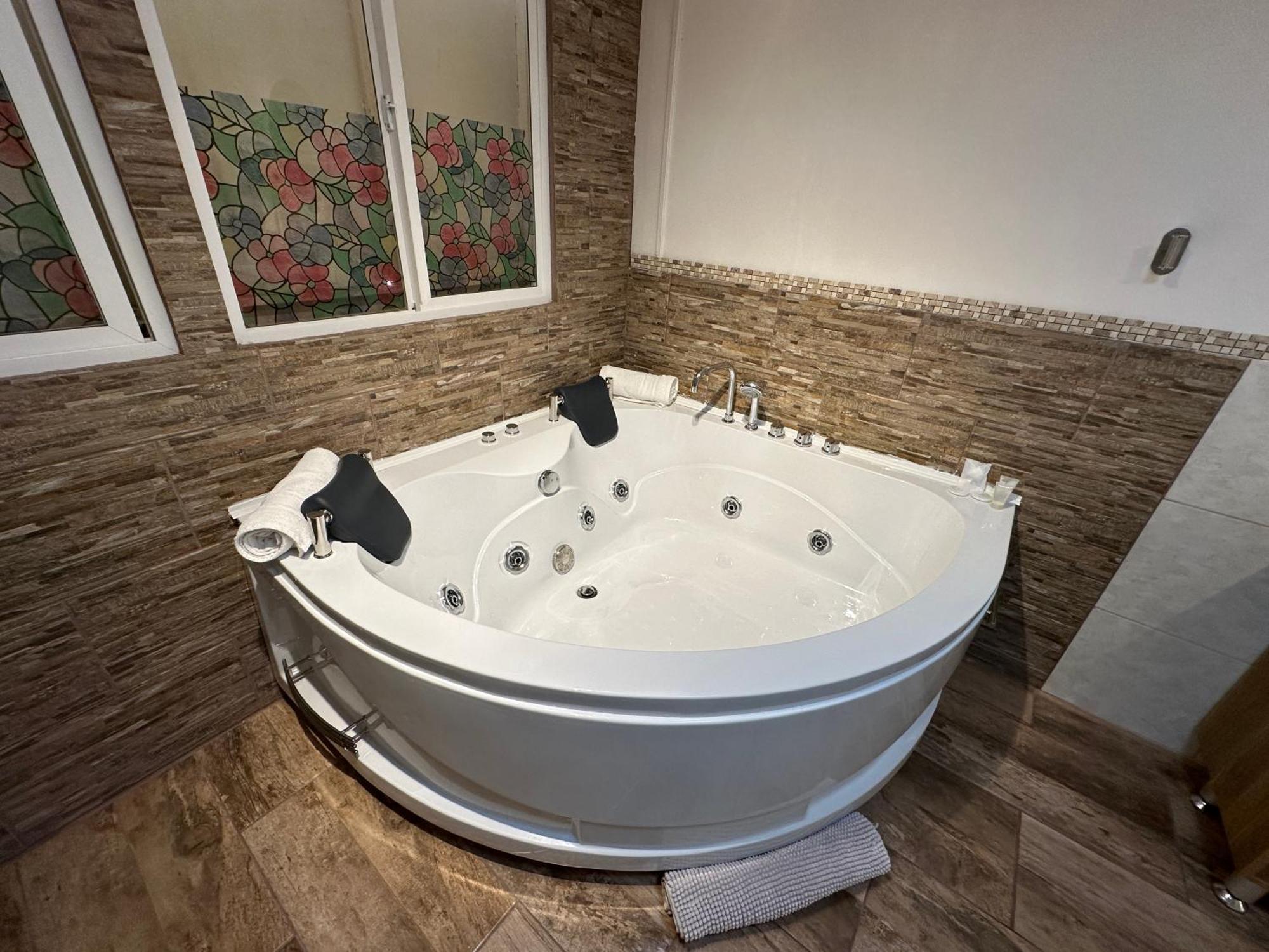 Hotel New York Suites 3*